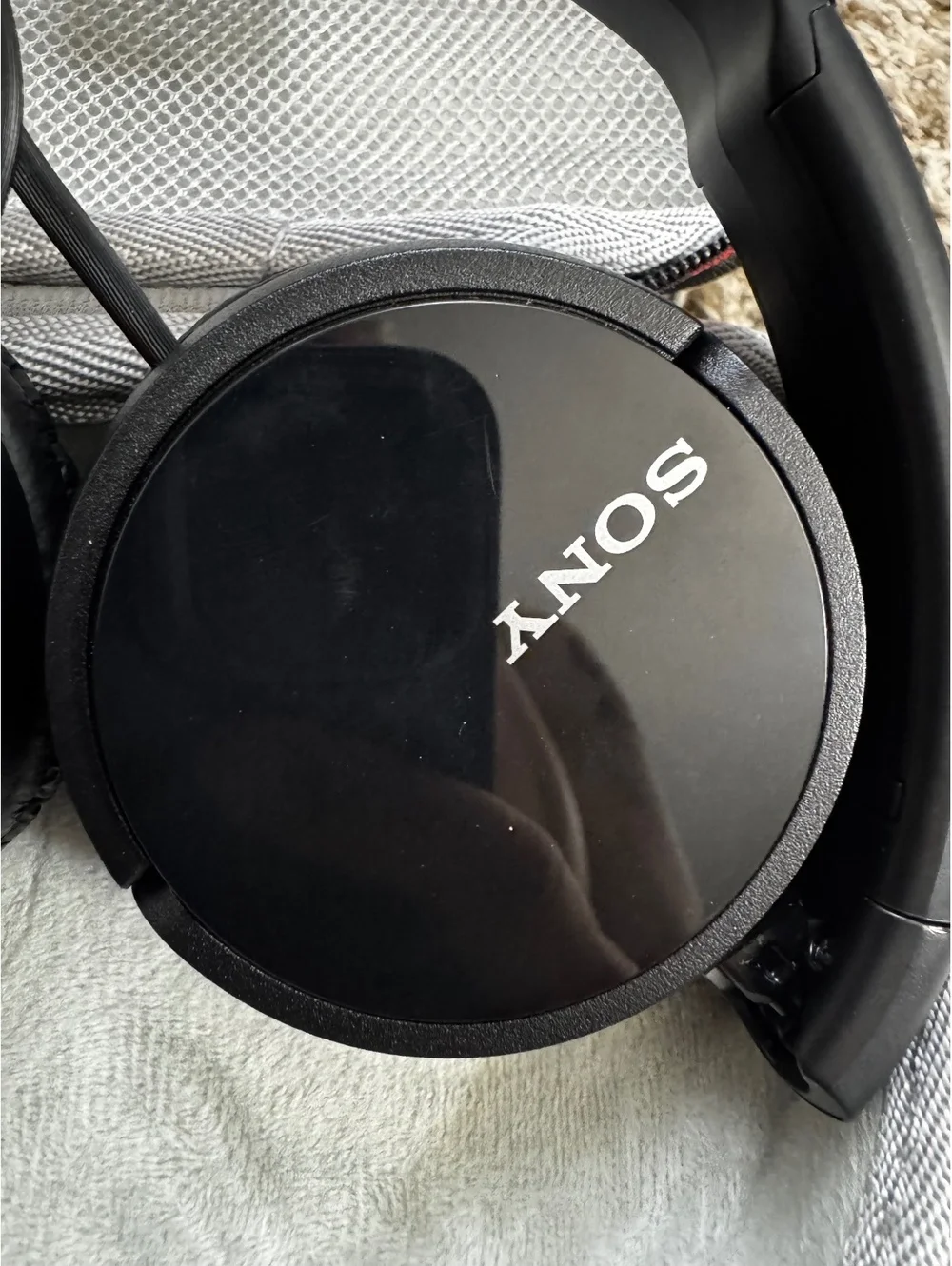Sony MDR-ZX110 Wired Foldable Headphones Black 3.5mm w/ Hard Carrying Case